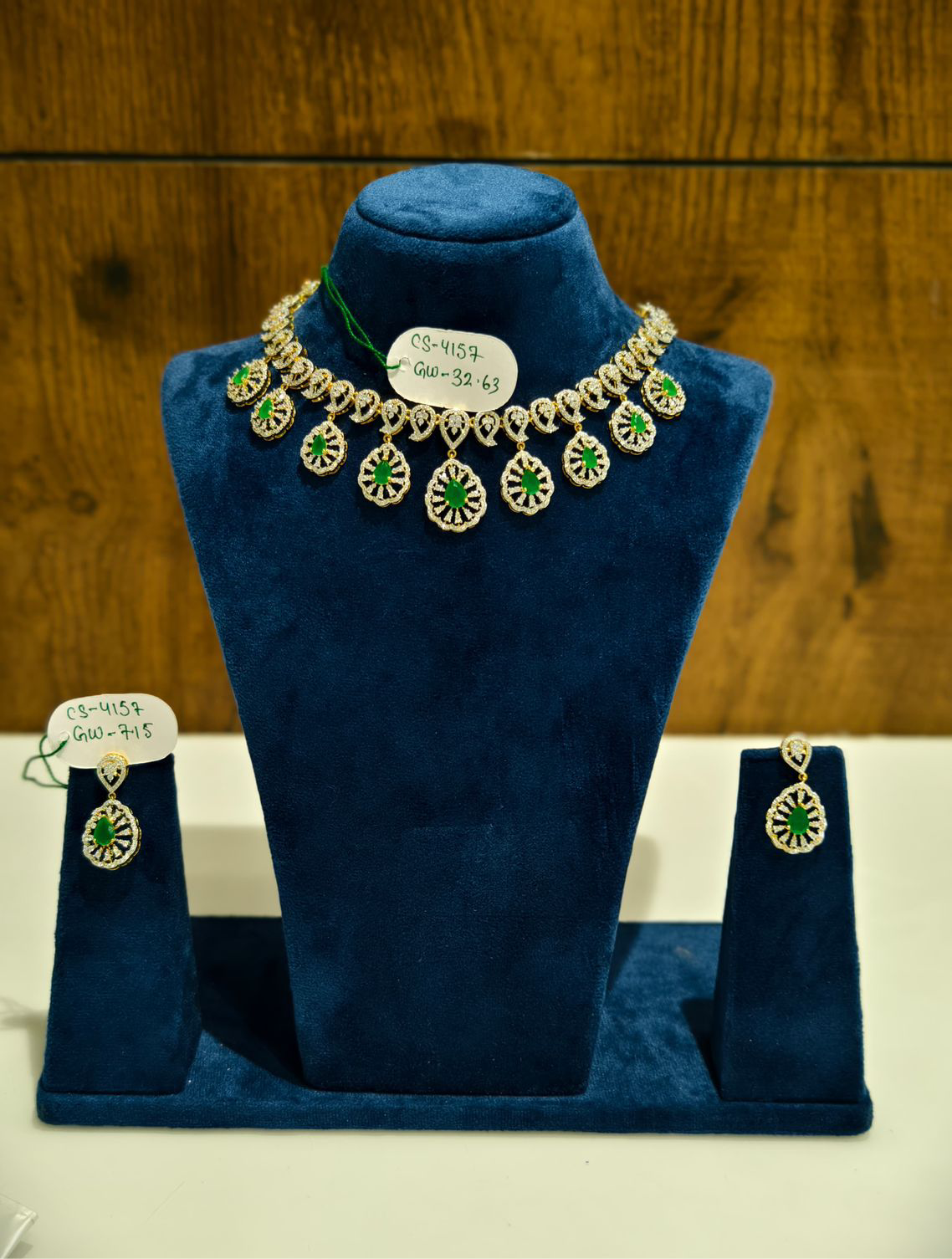 "Emerald Grace" – 925 Silver CZ Necklace Set with Royal Green Sparkle
